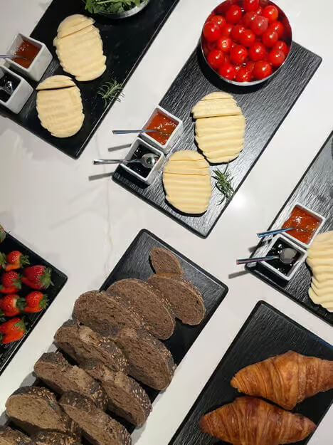 Art, Cheese, Wine & Yoga in Viana do Castelo - Image 4
