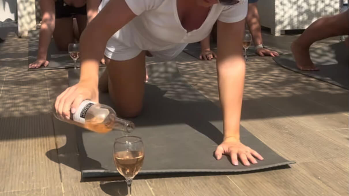 Perfect Combo: Wine & Yoga in Albufeira - Image 2